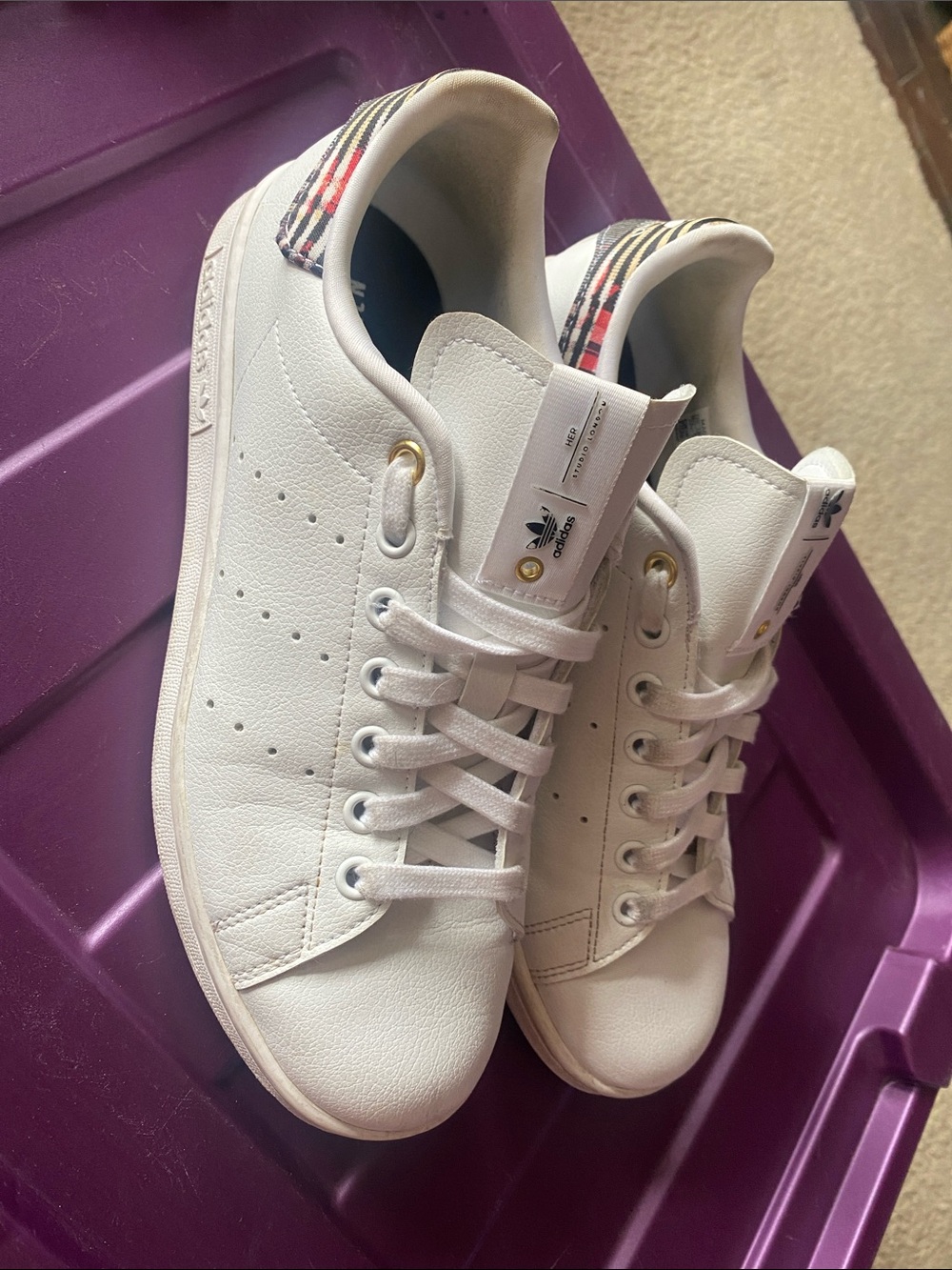 Adidas Women's White Leather Sneakers with Patterned Heel Tab